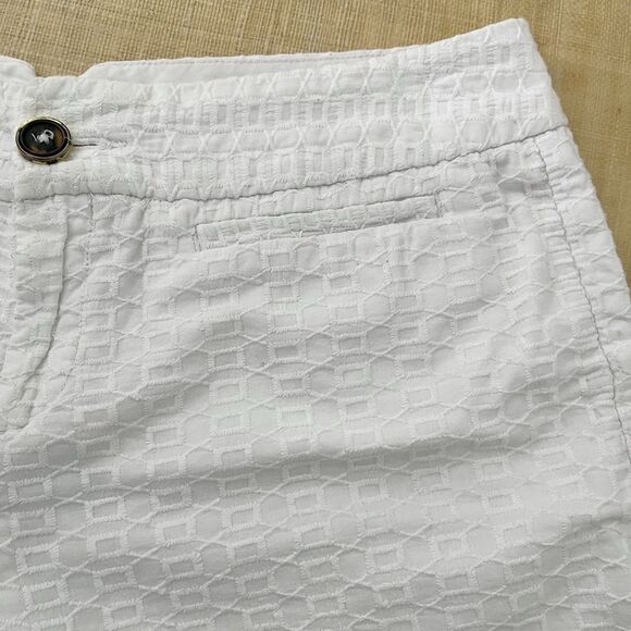 Banana Republic Chino Shorts Size 4 Embroidered White Cotton Welt Pockets - Picture 2 of 8